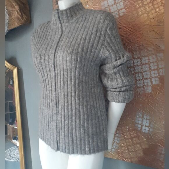 Zara Wool Blend Gray Ribbed Women's Sweater - Picture 10 of 12